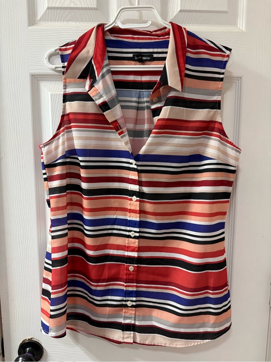 le chateau Tops - Le Château Multicolored Striped Sleeveless Button-Up Blouse.